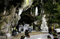 MODERN CARD Heavy the Cave of Massabielle