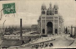 CPA Marseille La Cathedrale et la Joliette