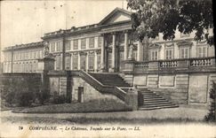 CPA Compiegne Le Chateau Facade sur le Parc