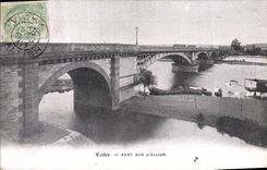 CPA Vichy Pont Sur L'Allier