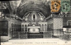 Catedral de la POSTAL de la VENDIMIA de la cámara acorazada de Chartres de nuestra leva bajo tierra