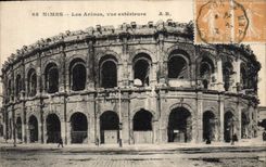 CPA Nimes Les Arenes Vue Exterieure
