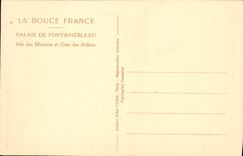 CPA Palais De Fontanebleau Aile des Ministres et cour des Adieux