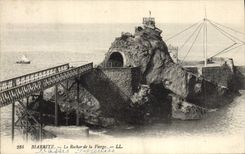 VINTAGE POSTCARD Biarritz the Rock of the Virgin