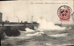 CPA Le Havre Effet de Vague a la Nouvelle Jetee