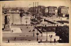 CPA Le Havre Bassin du Commerce Place Gambetta Bateaux