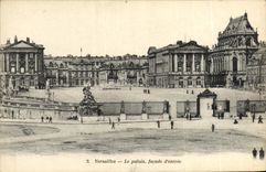 CPA Versailles Le Palais Facade D'entree