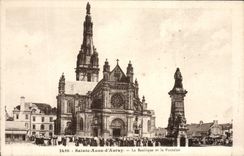 VINTAGE POSTCARD Sainte Dauray Year the Basilica And the Fountain