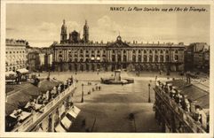 CPA Nancy La Place Stanislas Vue De L'Arc De Triomphe
