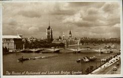 VINTAGE POSTCARD The Houses Off Parliament And Lambeth London Bridge