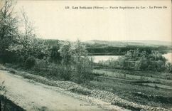 VINTAGE POSTCARD Settons Upper part Of the Lake the Small island