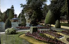 CPM Rennes Jardin du Thabor la Roseraie