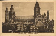 VINTAGE POSTCARD Mainz has Rh Dom vom Markt