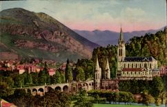 VINTAGE POSTCARD Heavy the Basilica