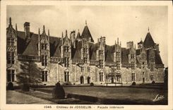 VINTAGE POSTCARD Castle of Josselin Interior Frontage