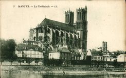 VINTAGE POSTCARD Mantes the Cathedral
