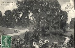 VINTAGE POSTCARD Roubaix a Corner of the Park