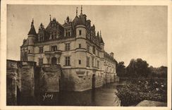 VINTAGE POSTCARD Castle of Chenonceaux View