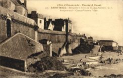 VINTAGE POSTCARD St Malo Walls and carries Vauverts Fields