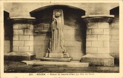 CPA Rouen Statue de Jeanne d'Arc par Real del Sarte