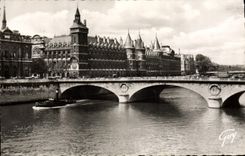 MODERN CARD Paris the Seine with the bridge with the exchange and law courts Caretaker's lodge