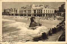 VINTAGE POSTCARD Biarritz the casino