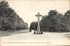 VINTAGE POSTCARD Drill of Fontainebleau the Cross of the Large Huntsman