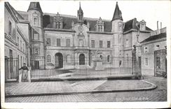 VINTAGE POSTCARD Melun Town hall