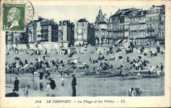 VINTAGE POSTCARD Treport the Beach and Villas