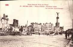 CPA Reims Place d'Erlon Fontaine Sube Militaria