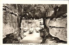 POSTAL de la VENDIMIA el hoyo de Padirac entrado del restaurante el hoyo