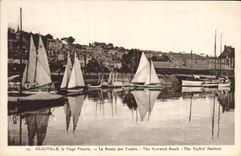 POSTAL Deauville de la VENDIMIA la playa florecida el lavabo de los barcos de los yates