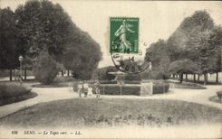 CPA Sens Le Tapis Vert Enfants