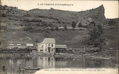 CPA L'Auvergne Pittoresque Les bords du lac Chambon et la dent du marais Machine a vapeur Tracteur