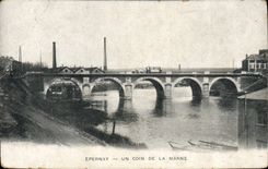 CPA Epernay Un Coin De La Marne Publicite Champagne Mercier 