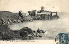 VINTAGE POSTCARD Strong of the Slat the Fort