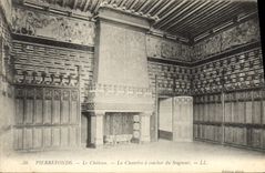 CPA Pierrefonds Le Chateau La Chambre a Coucher du Seigneur