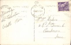 CPA Menton Le Port et la Vieille Ville Bateau