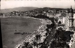 MODERN CARD Cannes the Boulevard of the Small cross and the Mount Knight