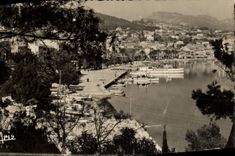 MODERN CARD Bandol View