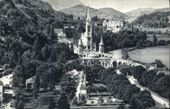 VINTAGE POSTCARD Heavy the Basilica and the Interallied Monument Seen di Strong Castle