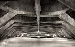 MODERN CARD Heavy the Basilica Souteraine Black and white St X