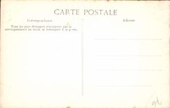 CPA Rouen Cathedrale Portail des Libraires Homme contourne dans une pose sans caractere