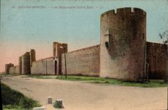 CPA Aigues Mortes Les Remparts