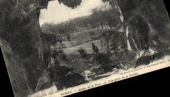 CPA Nimes Jardin de la Fontaine Vue prise de la grotte