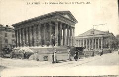 CPA Nimes La Maison Carree et le Theatre