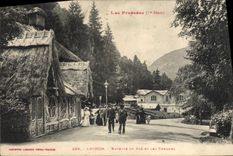 VINTAGE POSTCARD Luchon Refreshment bar of Pre and thermal baths