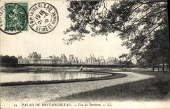 VINTAGE POSTCARD Palate De Fontainebleau Seen of the Floor