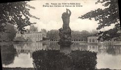 VINTAGE POSTCARD Palate De Fontainebleau Pond with Carps and Statue of Silene