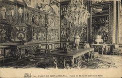 VINTAGE POSTCARD Park De Fontainebleau Reception room of the Queens Mothers